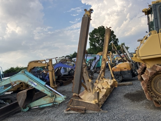 KOMATSU BULLDOZER
