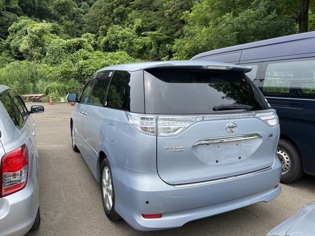 TOYOTA ESTIMA HYBRID