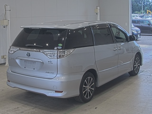 TOYOTA ESTIMA HYBRID