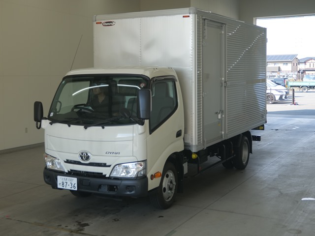 TOYOTA DYNA