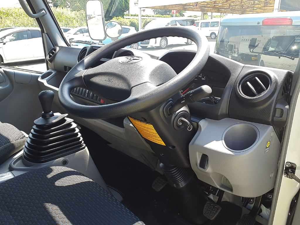 TOYOTA DYNA