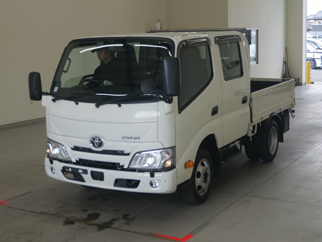 TOYOTA DYNA