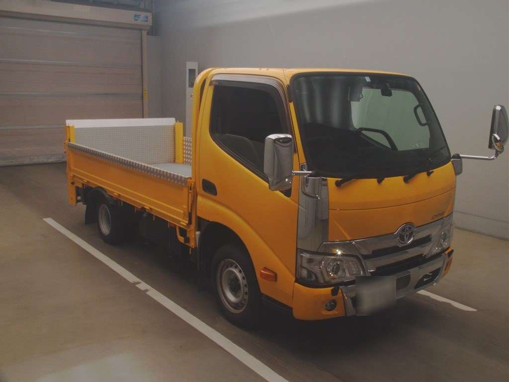 TOYOTA DYNA