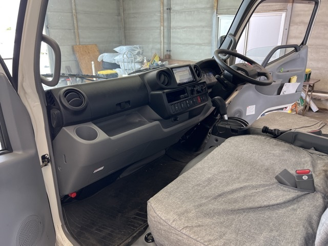 TOYOTA DYNA