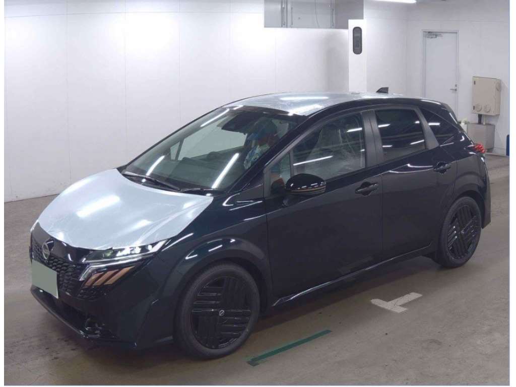 NISSAN AURA