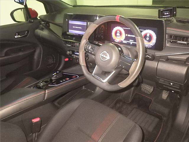 NISSAN AURA