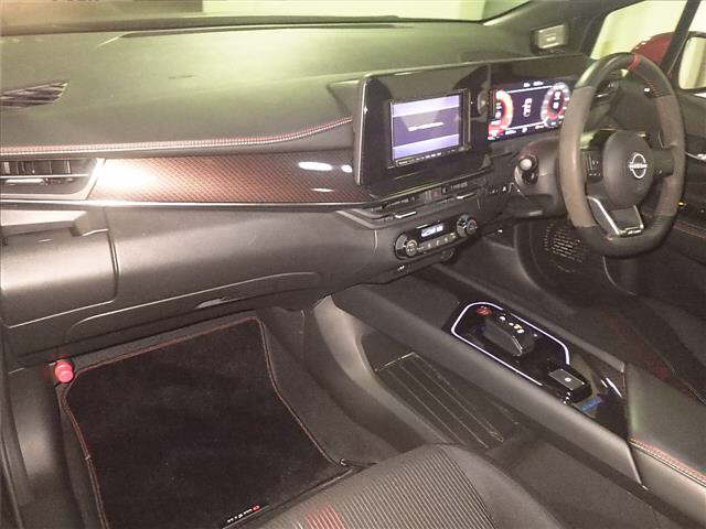 NISSAN AURA