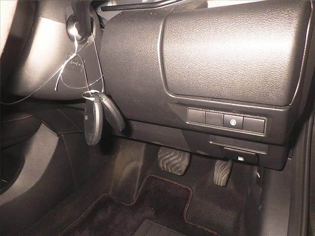 NISSAN AURA