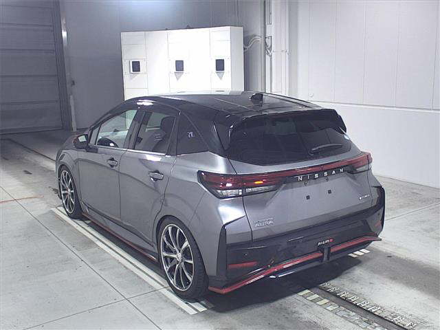 NISSAN AURA