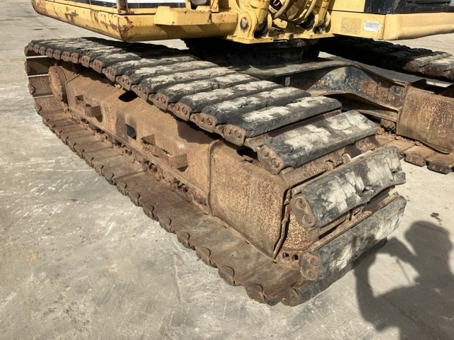 CAT EXCAVATOR