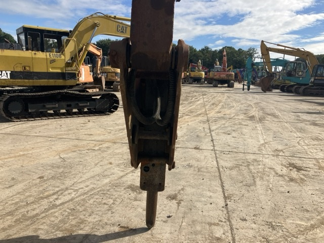 CAT EXCAVATOR