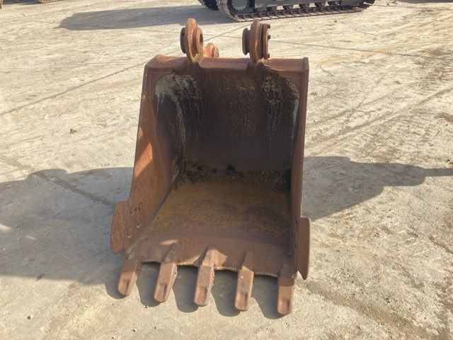 CAT EXCAVATOR