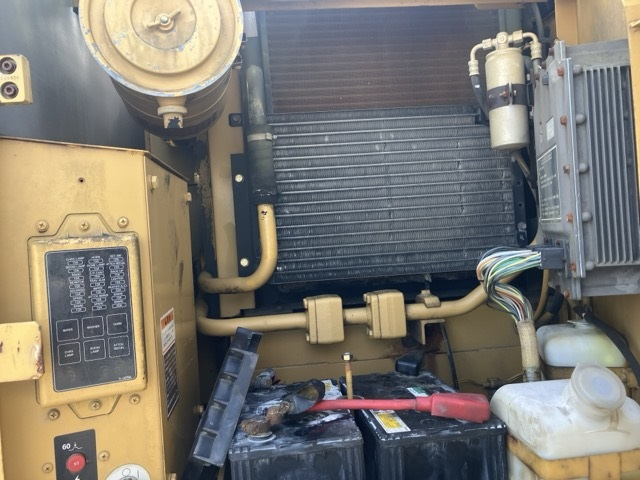 CAT EXCAVATOR