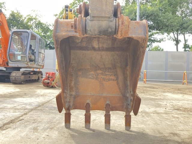 CAT EXCAVATOR