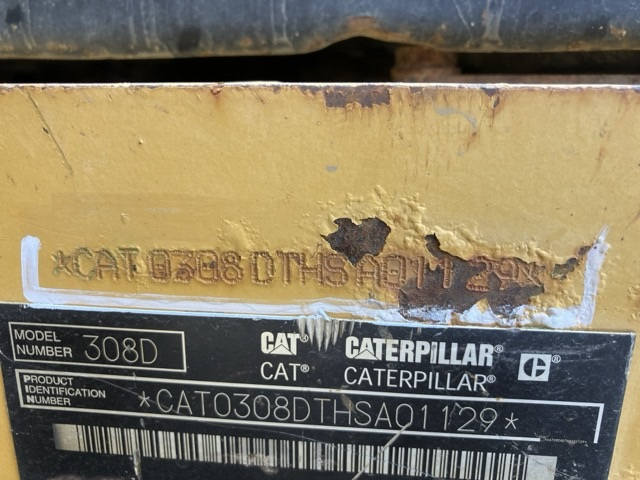 CAT EXCAVATOR