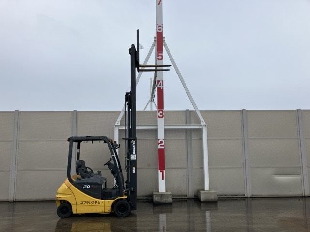 KOMATSU ELECTRIC FORKLIFT
