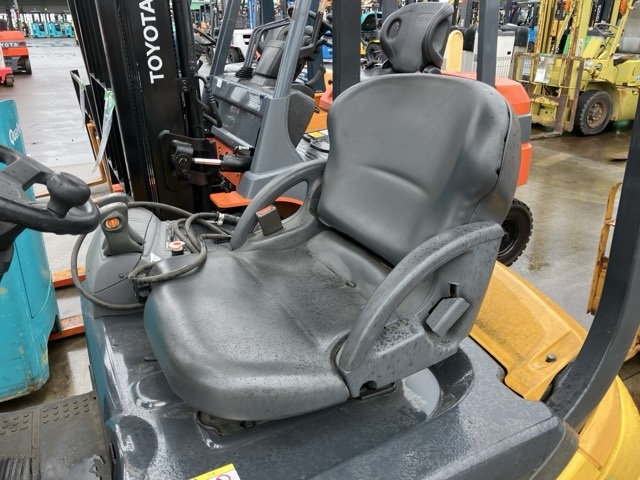 KOMATSU ELECTRIC FORKLIFT