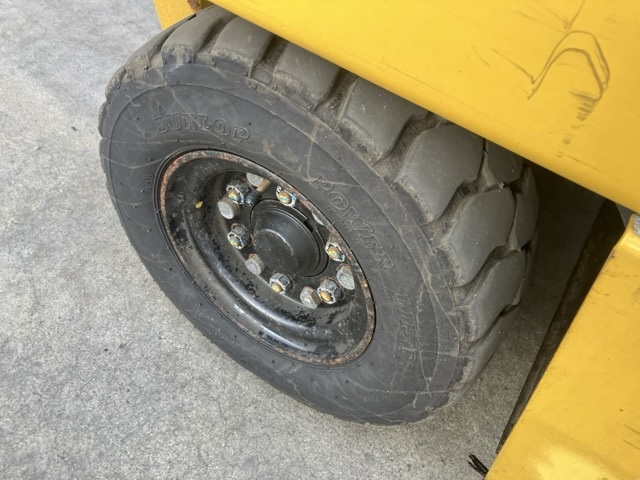 KOMATSU ELECTRIC FORKLIFT