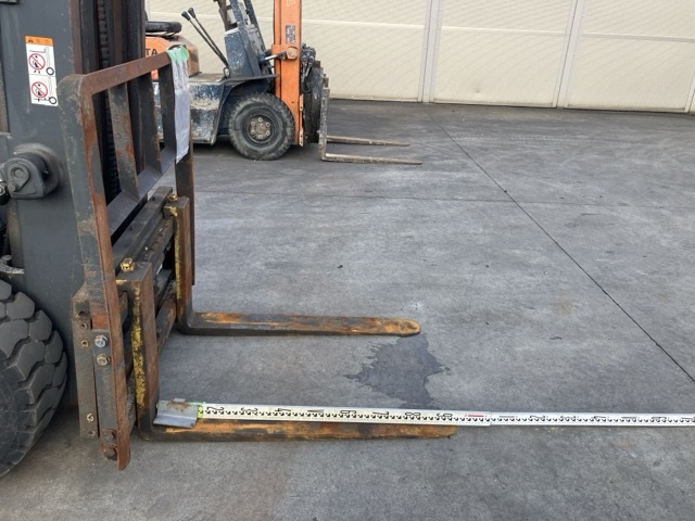 KOMATSU ELECTRIC FORKLIFT