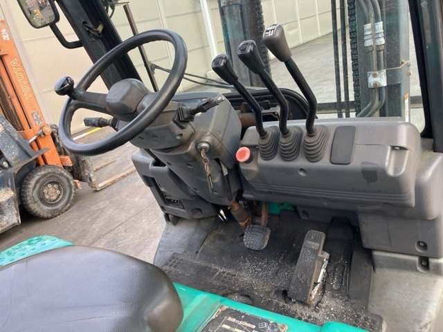 KOMATSU ELECTRIC FORKLIFT