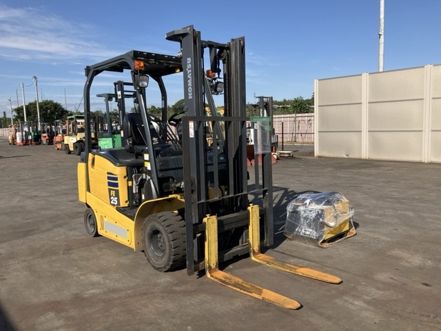 KOMATSU ELECTRIC FORKLIFT
