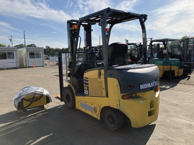 KOMATSU ELECTRIC FORKLIFT