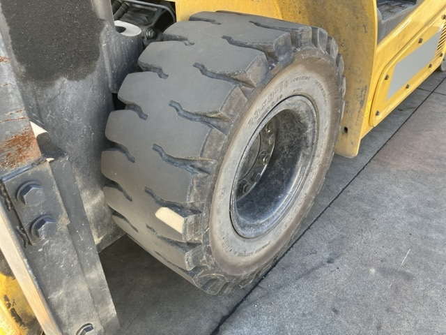 KOMATSU ELECTRIC FORKLIFT