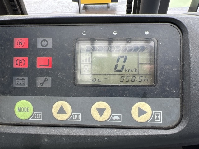 KOMATSU ELECTRIC FORKLIFT