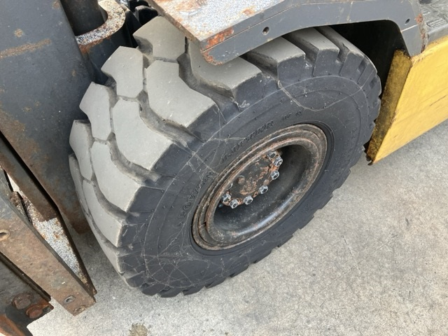 KOMATSU ELECTRIC FORKLIFT