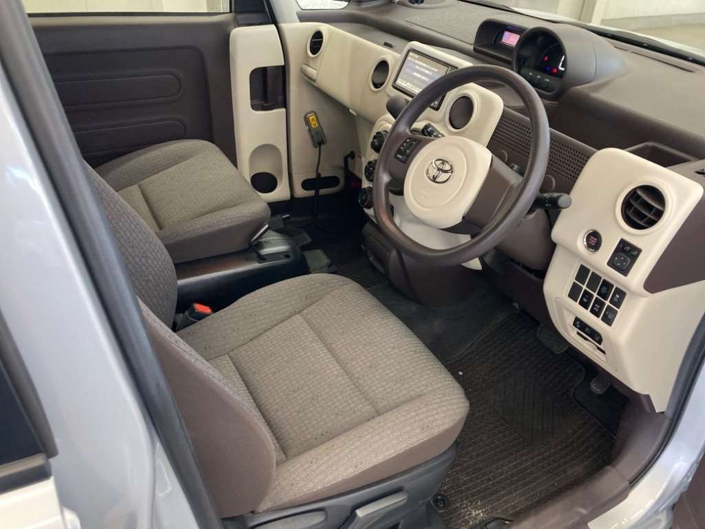 TOYOTA SPADE