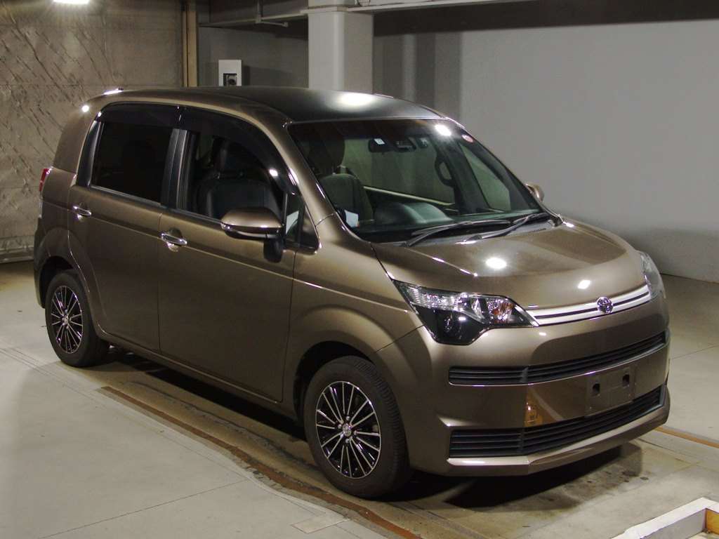 TOYOTA SPADE