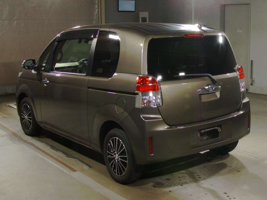 TOYOTA SPADE
