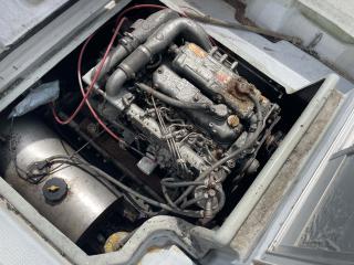 Yamaha Japanese boat 27 feet