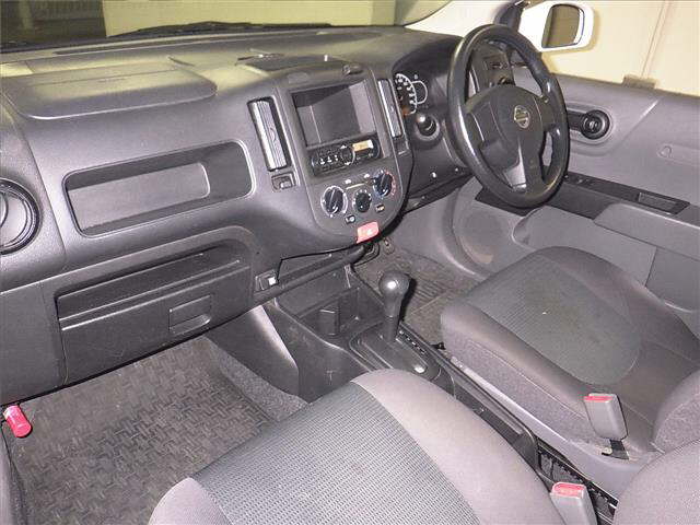 NISSAN AD WAGEN