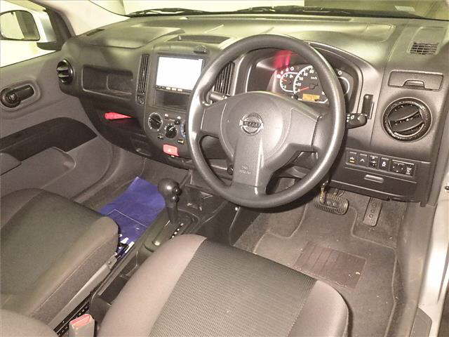 NISSAN AD WAGEN
