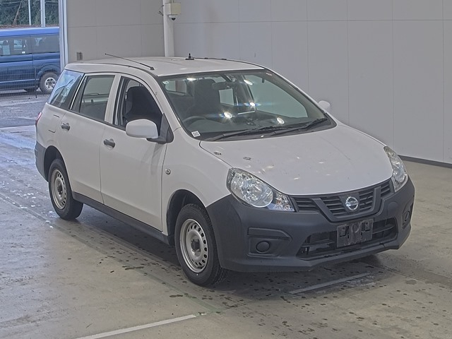 NISSAN AD WAGEN