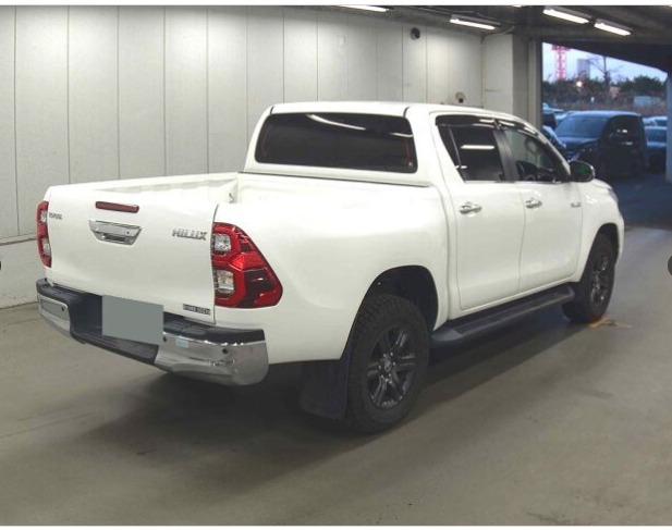 TOYOTA HILUX　2021