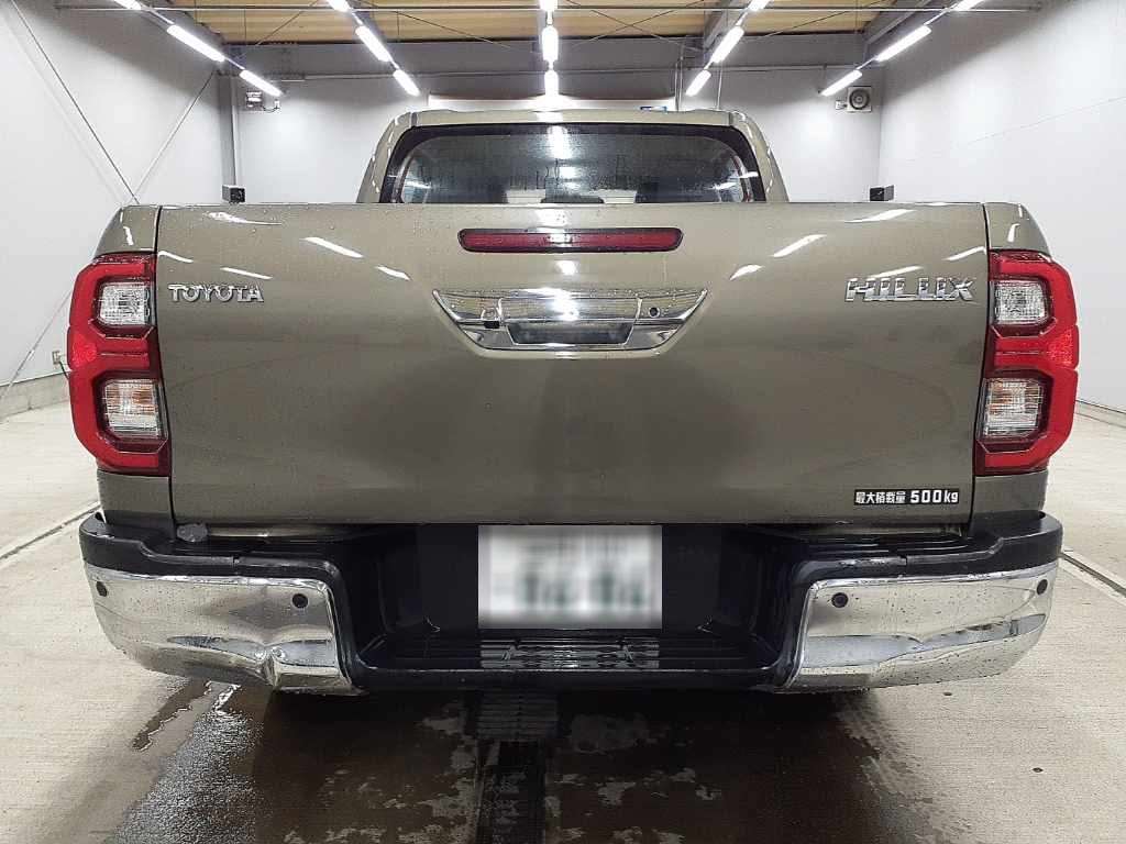 TOYOTA HILUX　2021