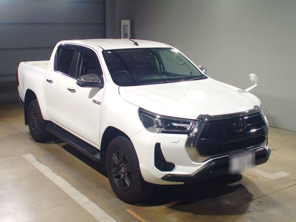 TOYOTA HILUX　2021