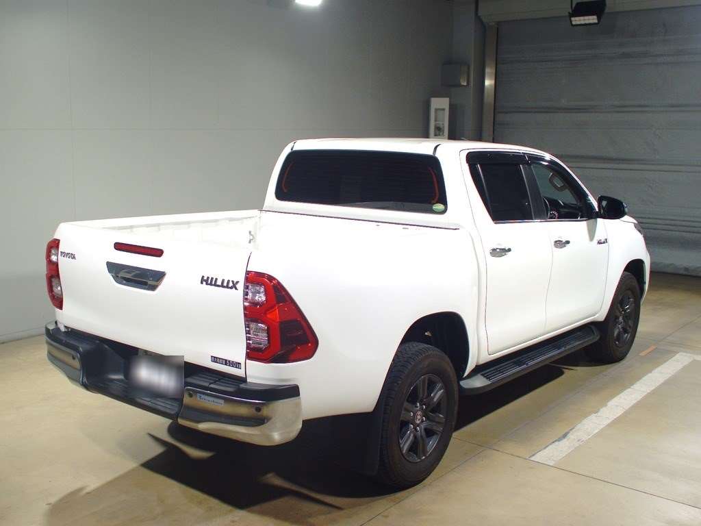 TOYOTA HILUX　2021