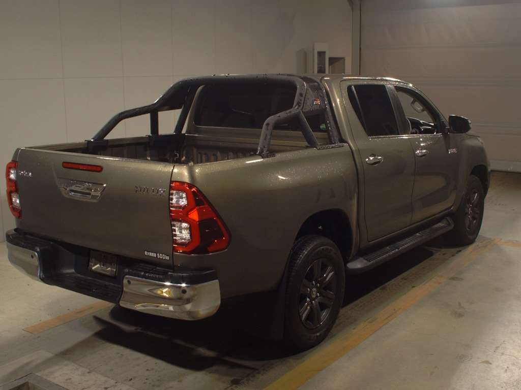 TOYOTA HILUX　2021