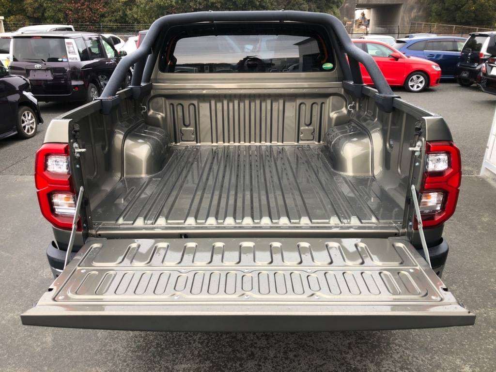 TOYOTA HILUX　2021