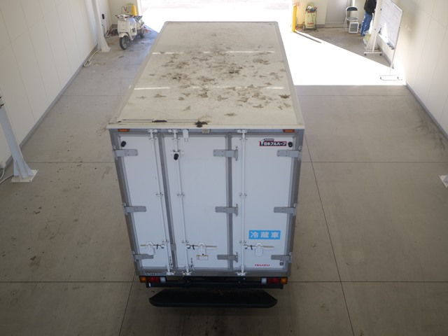 IZUZU ELF FREEZER-2021
