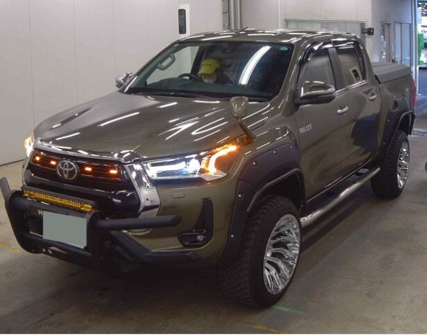 TOYOTA HILUX　2021