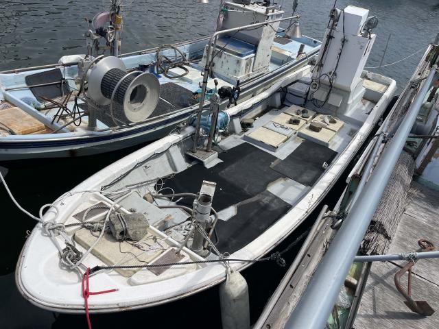 Yamaha Japanese boat 27 feet