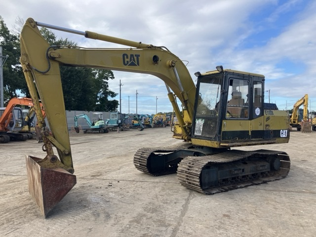 CAT EXCAVATOR