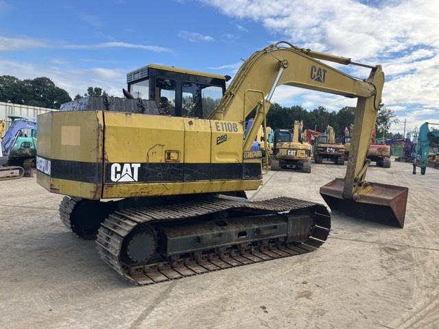 CAT EXCAVATOR
